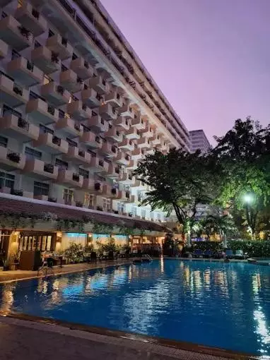 گلدن بیچ پاتایا