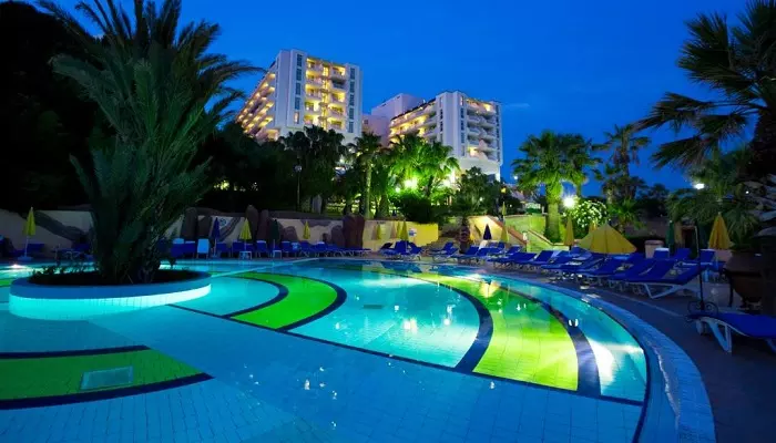 Fantasia Deluxe Hotel