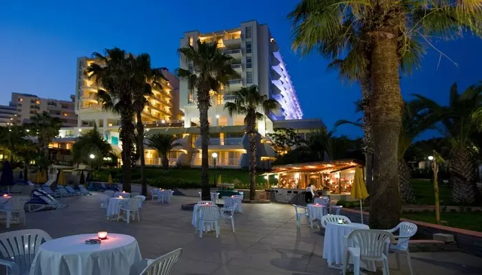 Fantasia Deluxe Hotel