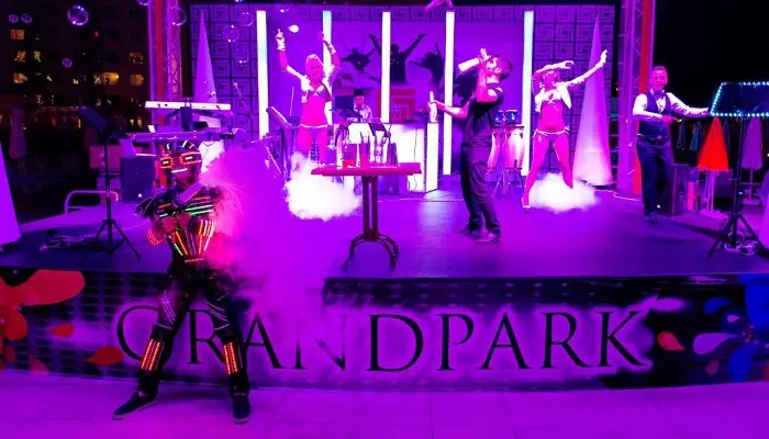Grand Park Lara